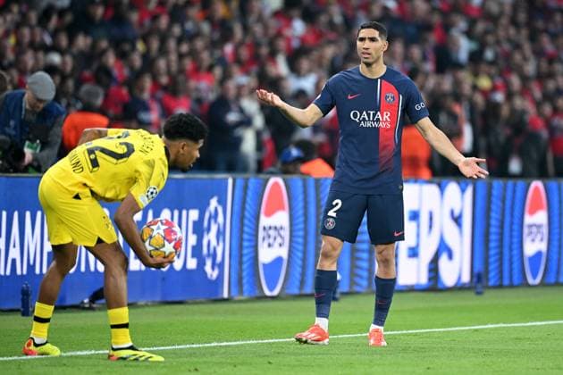 Paris, Parc des Princes, 07.05.24, GER, Herren, UEFA Champions League, Halbfinale, Saison 2023-2024, Paris Saint Germain - Borussia Dortmund Bild: v.li. Ian MAATSEN (Dortmund) und Achraf HAKIMI (Paris) Only for editorial use! UEFA regulations prohibit any use of photographs as image sequences and or quasi-video. Frankreich
