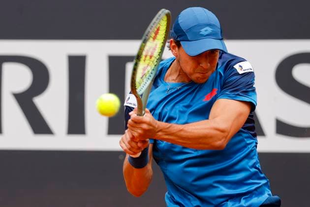 May 8, 2024, Rome, ITALY: Luciano Darderi of Italy in action during his men s singles 1st round match against Denis Shapovalov of Canada (not pictured) at the Italian Open tennis tournament in Rome, Italy, 08 May 2024 ANSA FABIO FRUSTACI Italian Open tennis tournament  - ZUMAa110 20240508_zaf_a110_009 Copyright: xFabioxFrustacix