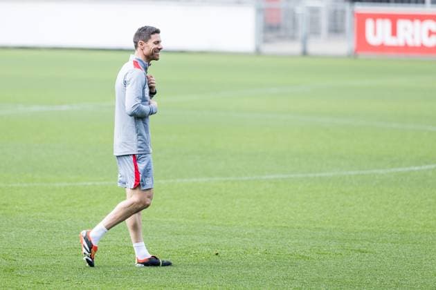 UEFA Europa League: Abschlusstraining Bayer 04 Leverkusen Xabi Alonso (Trainer Bayer 04 Leverkusen) lachend UEFA Europa League: Abschlusstraining Bayer 04 Leverkusen; Leverkusen, Ulrich-Haberland-Stadion am 08.052024 Copyright: xBEAUTIFULxSPORTS Wunderlx