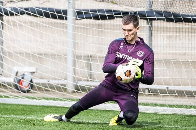 UEFA Europa League: Abschlusstraining Bayer 04 Leverkusen Matej Kovar (Bayer 04 Leverkusen, 17) mit Ball UEFA Europa League: Abschlusstraining Bayer 04 Leverkusen; Leverkusen, Ulrich-Haberland-Stadion am 08.052024 Copyright: xBEAUTIFULxSPORTS Wunderlx
