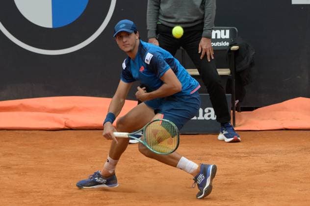 International Tennis match - Internazionali BNL d Italia Luciano Darderi (ITA) during the first round against Denis Shapovalov (CAN) of the ATP, Tennis Herren Master 1000 Internazionali BNL D Italia tournament at Foro Italico on May 8, 2024 Fabrizio Corradetti LiveMedia Rome Italy  Copyright: xIPAxSport ABACAx