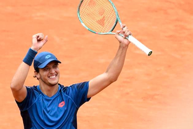 Luciano Darderi of Italy celebrates at the end of the match against Denis Shapovalov of Canada at the Internazionali BNL d Italia 2024 tennis tournament at Foro Italico in Rome, Italy on May 8, 2024. antoniettaxbaldassarre