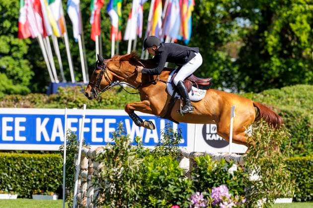 Sport Themen der Woche KW19 Sport Bilder des Tages HAMBURG - 93. Deutsches Spring- und Dressur DERBY 2024, HAMBURG - 93. Deutsches Spring- und Dressur DERBY 2024 BREEN Shane (IRL), Z7 Ipswich CSI4* - Derby Tour: 1st qualifier for the German Jumping Derby Int. jumping competition against the clock Hamburg, Jenischpark, Derby Park Klein Flottbek 08. May 2024 - *** HAMBURG 93 German Jumping and Dressage DERBY 2024, HAMBURG 93 German Jumping and Dressage DERBY 2024 BREEN Shane IRL , Z7 Ipswich CSI4 Derby Tour 1st qualifier for the German Jumping Derby Int jumping competition against the clock Hamburg, Jenischpark, Derby Park Klein Flottbek 08 May 2024