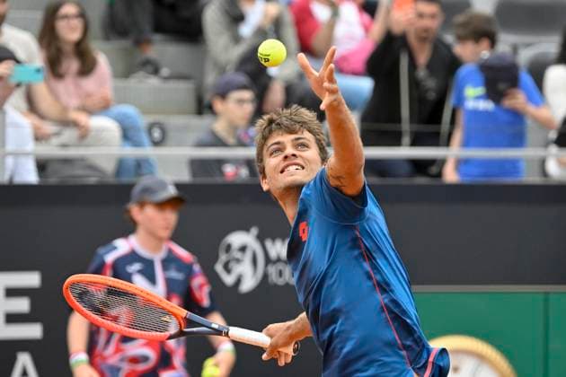 May 8, 2024, Roma: Flavio Cobolli of Italy in action during his men s singles 1st round match against Maximilian Marterer of Germany at the Italian Open tennis tournament in Rome, Italy, 08 May 2024. ANSA ALESSANDRO DI MEO Italian Open tennis tournament  - ZUMAa110 20240508_zaf_a110_034 Copyright: xAlessandroxDixMeox