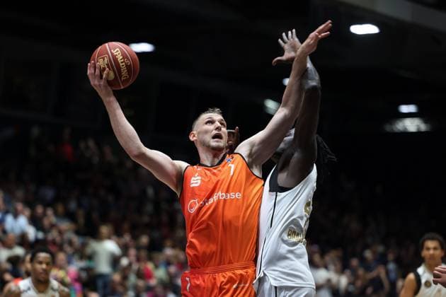 Sport Themen der Woche KW19 Sport Bilder des Tages Jonas Richter 7, Niners Chemnitz- BB Löwen Braunschweig 08.05.2024, Messe Chemnitz, easyCredit BBL *** Jonas Richter 7, Niners Chemnitz BB Löwen Braunschweig 08 05 2024, Messe Chemnitz, easyCredit BBL