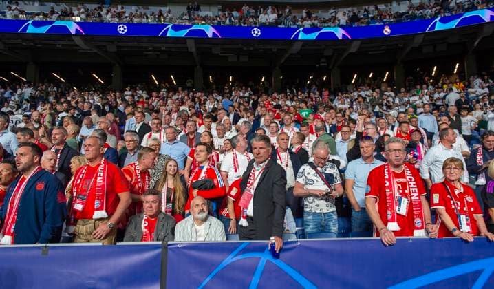 08.05.2024, Fussball UEFA Championsleague 2023 2024: Halbfinale, Real Madrid - FC Bayern München, im Estadio Santiago Bernabeu, Madrid, Fans FC Bayern