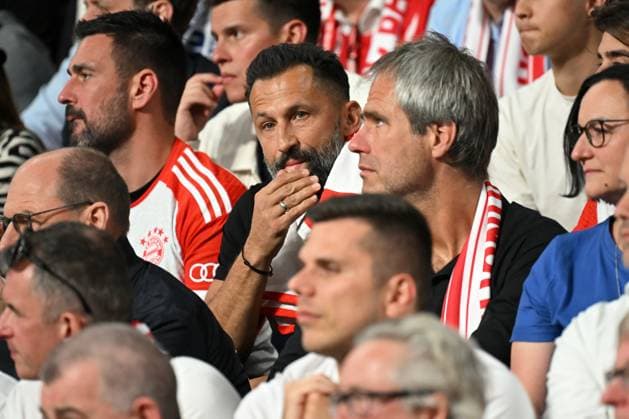 Madrid, Estadio Santiago Bernabeu, 08.05.24, GER, Herren, UEFA Champions League, Saison 2023-2024, Halbfinale, Real Madrid CF - FC Bayern Muenchen Bild: Hasan SALIHAMIDZIC (Ex-Sportdirektor Bayern) in Fankurve, Only for editorial use! UEFA regulations prohibit any use of photographs as image sequences and or quasi-video. Spanien