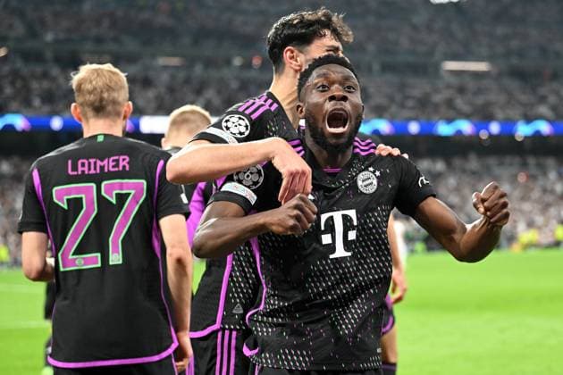 Madrid, Estadio Santiago Bernabeu, 08.05.24, GER, Herren, UEFA Champions League, Saison 2023-2024, Halbfinale, Real Madrid CF - FC Bayern Muenchen Bild: Alphonso DAVIES (Muenchen) jubelt nach seinem Tor zum 0:1 Only for editorial use! UEFA regulations prohibit any use of photographs as image sequences and or quasi-video. Spanien