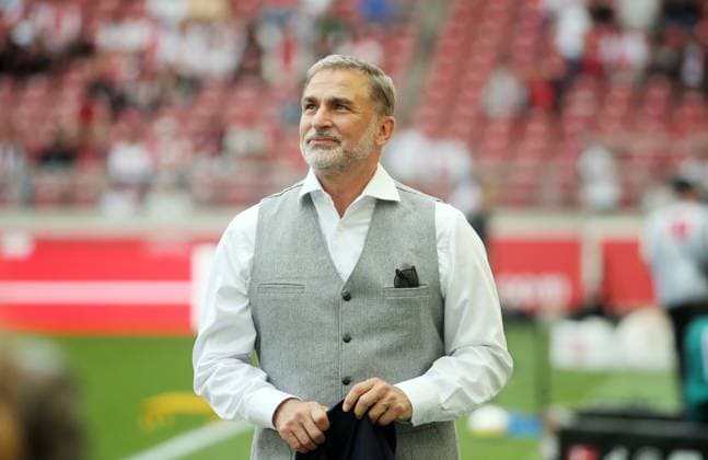 04.05.24 VfB Stuttgart - FC Bayern München Deutschland, Stuttgart, 04.05.2024, Fussball, Bundesliga, VfB Stuttgart - FC Bayern München: Stefan Kuntz. *** 04 05 24 VfB Stuttgart FC Bayern Munich Germany, Stuttgart, 04 05 2024, Football, Bundesliga, VfB Stuttgart FC Bayern Munich Stefan Kuntz