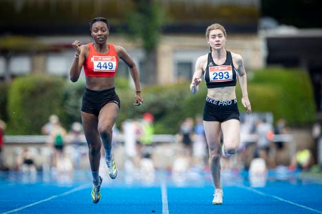 Sport Themen der Woche KW19 Sport Bilder des Tages Christi Himmelfahrt-Sportfest TUS Köln rrh.; Köln, 09.05.24 Ify Keren Okpara (LG Olympia Dortmund) und Karina Dickes (DJK VFL Willich), Christi Himmelfahrt-Sportfest TUS Köln rrh. am 09.05.24 im Sportpark Höhenberg in Köln (Deutschland). *** Ascension Day Sports Festival TUS Köln rrh Cologne, 09 05 24 Ify Keren Okpara LG Olympia Dortmund and Karina Dickes DJK VFL Willich , Ascension Day Sports Festival TUS Köln rrh on 09 05 24 at Sportpark Höhenberg in Cologne Germany Copyright: xBEAUTIFULxSPORTS B.Hoffmannx