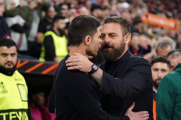 Fussball, UEFA Europa League 2023 2024, Bayer 04 Leverkusen- AS Roma semifinal 09.05.2024, Bayarena Leverkusen, Xabier Alonso Trainer , Bayer 04 leverkusen, daniele de rossi trainer as rom