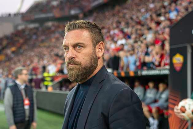 Fussball: UEFA Europa League, Saison 2023 2024, Halbinale, Rueckspiel, Bayer 04 Leverkusen - AS Rom am 09.05.2024 in der BayArena in Leverkusen. Daniele de Rossi (AS Rom, Trainer). Foto: Kirchner-Media TH Copyright: xKirchner-Media THx