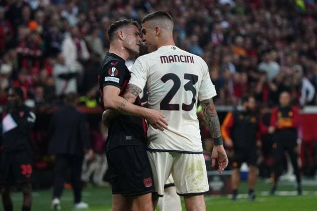 Fussball, UEFA Europa League 2023 2024, Semifinale Bayer 04 Leverkusen- AS Roma 09.05.2024, Bayarena Leverkusen, Granit Xhaka, Bayer 04 leverkusen,ManciniAS Roma