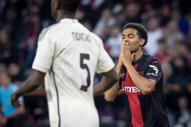 UEFA Europa League Halbfinale; Bayer 04 Leverkusen vs. AS Roma, 09.05.2024 Chance vergeben: Amine Adli (Bayer 04 Leverkusen, 21). wird emotional während des Europa-League-Halbfinales zwischen Bayer 04 Leverkusen und AS Rom in der BayArena am 09.05.2024 in Leverkusen, Deutschland. DFL REGULATIONS PROHIBIT ANY USE OF PHOTOGRAPHS AS IMAGE SEQUENCES AND OR QUASI-VIDEO. Copyright: xBEAUTIFULxSPORTS AxelxKohringx