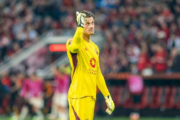 Fussball: UEFA Europa League, Saison 2023 2024, Halbinale, Rueckspiel, Bayer 04 Leverkusen - AS Rom am 09.05.2024 in der BayArena in Leverkusen. Mile Svilar (AS Rom, 99) bejubelt das Tor zum 2:0. Foto: Kirchner-Media TH Copyright: xKirchner-Media THx