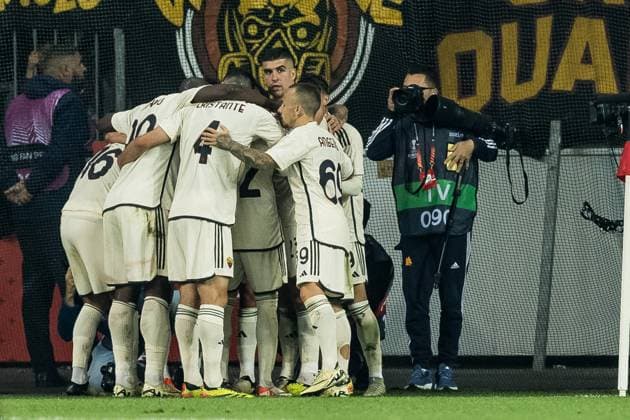 UEFA Europa League Halbfinale; Bayer 04 Leverkusen vs. AS Rom, 09.05.2024 Jubel zum 0:2 durch Leandro Paredes (AS Roma, 16) nach Handelfmeter UEFA Europa League: Bayer 04 Leverkusen - AS Roma, Leverkusen, BayArena am 09.05.2024 Copyright: xBEAUTIFULxSPORTS Wunderlx