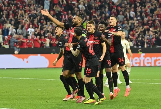 08.05.2024, xjrdrx, Fussball UEFA Europa League, Bayer 04 Leverkusen - AS Roma emspor, v.l. Jonathan Tah (Bayer Leverkusen), Piero Hincapie (Bayer Leverkusen), Exequiel Palacios (Bayer Leverkusen), Patrick Schick (Bayer Leverkusen), Granit Xhaka (Bayer Leverkusen), celebrate the goal, Der Torjubel zum 1:2 Eigentor Gianluca Mancini (AS Rom) (DFL DFB REGULATIONS PROHIBIT ANY USE OF PHOTOGRAPHS as IMAGE SEQUENCES and or QUASI-VIDEO) Leverkusen