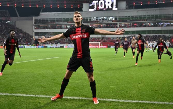 08.05.2024, xjrdrx, Fussball UEFA Europa League, Bayer 04 Leverkusen - AS Roma emspor, v.l. Jospi Stanisic (Bayer Leverkusen) celebrate the goal, Der Torjubel zum 2:2 (DFL DFB REGULATIONS PROHIBIT ANY USE OF PHOTOGRAPHS as IMAGE SEQUENCES and or QUASI-VIDEO) Leverkusen