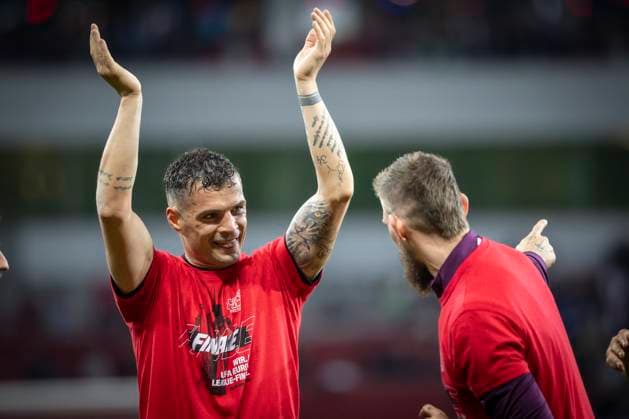 UEFA Europa League Halbfinale; Bayer 04 Leverkusen vs. AS Roma, 09.05.2024 Granit Xhaka (Bayer 04 Leverkusen, 34) freut sich mit Robert Andrich (Bayer 04 Leverkusen, 8) nach dem Europa-League-Halbfinale zwischen Bayer 04 Leverkusen und AS Rom in der BayArena am 09.05.2024 in Leverkusen, Deutschland. DFL REGULATIONS PROHIBIT ANY USE OF PHOTOGRAPHS AS IMAGE SEQUENCES AND OR QUASI-VIDEO. Copyright: xBEAUTIFULxSPORTS AxelxKohringx