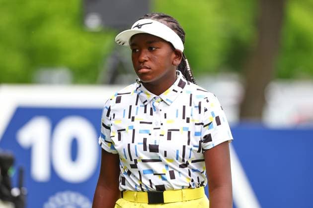 CLIFTON, NJ - MAY 09: Fifteen-year-old amateur golfer Ashley Shaw walks to the tee as she makes makes her LPGA, Golf Damen Tour debut at the 10th Tee of the LPGA Cognizant Founders Cup on May 9, 2024 at Upper Montclair Country Club in Clifton, New Jersey. (Photo by Rich Graessle Icon Sportswire) GOLF: MAY 09 LPGA Cognizant Founders Cup EDITORIAL USE ONLY Icon2405094247