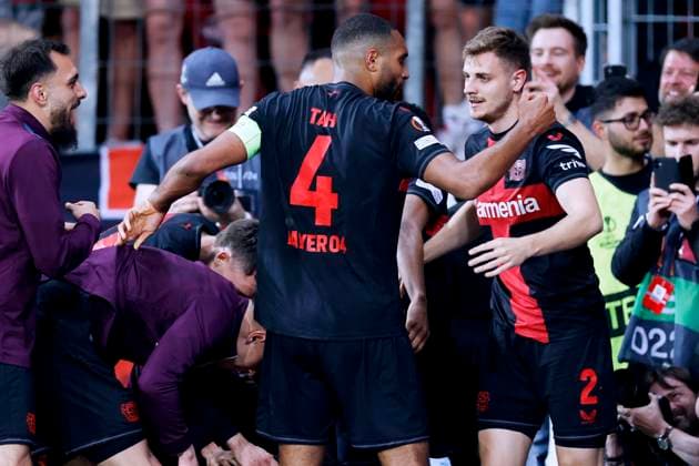 STANISIC Josip Team Bayer 04 Leverkusen jubelt nach seinem Tor zum 2 : 2 mit TAH Jonathan UEFA Europa League Saison 2023 - 2024 Halbfinale Rueckspiel Spiel Bayer 04 Leverkusen - AS Rom 2 : 2 am 09.05. 2024 in Leverkusen DFL REGULATIONS PROHIBIT ANY USE OF PHOTOGRAPHS as IMAGE SEQUENCES and or QUASI-VIDEO Copyright: xLacixPerenyix