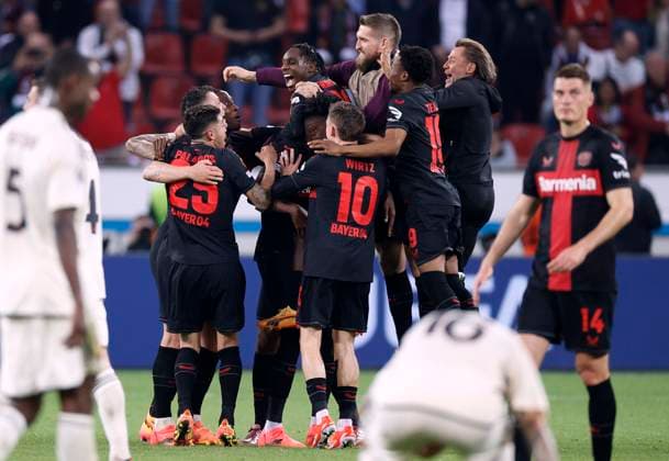 FRIMPONG Jeremie Team Bayer 04 Leverkusen beim Schlussjubel mit WIRTZ Florian, PALACIOS und ANDRICH Robert UEFA Europa League Saison 2023 - 2024 Halbfinale Rueckspiel Spiel Bayer 04 Leverkusen - AS Rom 2 : 2 am 09.05. 2024 in Leverkusen DFL REGULATIONS PROHIBIT ANY USE OF PHOTOGRAPHS as IMAGE SEQUENCES and or QUASI-VIDEO Copyright: xLacixPerenyix
