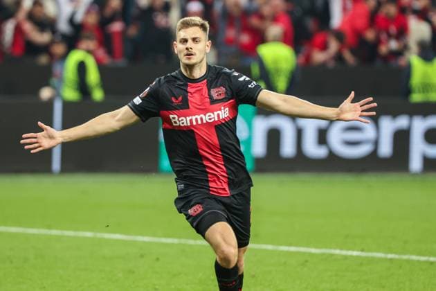 Europa League - Bayer 04 Leverkusen - AS Rom am 09.05.2024 in der BayArena in Leverkusen Jubel, Torjubel, Torschuetze, Torschütze Josip Stanisic (Leverkusen 2) jubelt nach seinem Tor zum 2 zu 2