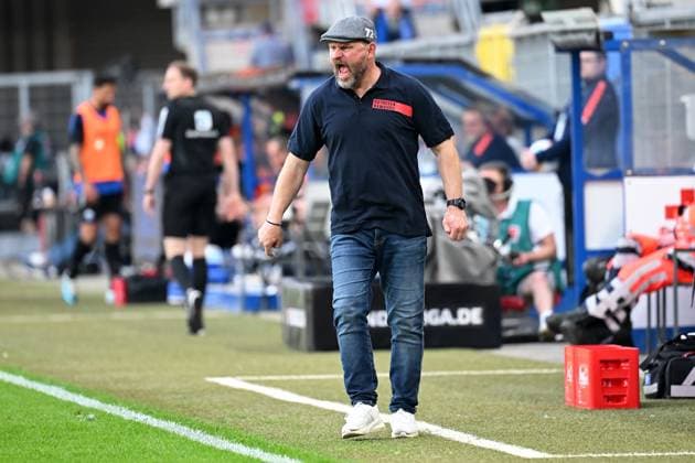 Paderborn, Home Deluxe Arena, 10.05.24, GER, Herren, 2.Bundesliga, Saison 2023-2024, SC Paderborn 07 - Hamburger SV Bild: Trainer Steffen BAUMGART (Hamburg) Only for editorial use! DFL regulations prohibit any use of photographs as image sequences and or quasi-video. NRW Deutschland