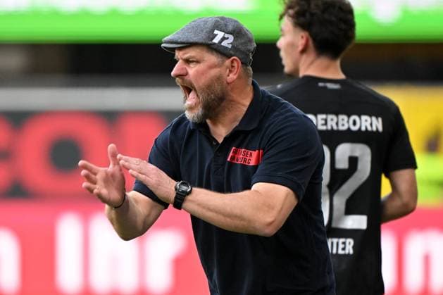 Sport Bilder des Tages Paderborn, Home Deluxe Arena, 10.05.24, GER, Herren, 2.Bundesliga, Saison 2023-2024, SC Paderborn 07 - Hamburger SV Bild: Trainer Steffen BAUMGART (Hamburg) Only for editorial use! DFL regulations prohibit any use of photographs as image sequences and or quasi-video. NRW Deutschland