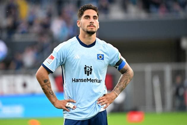 Paderborn, Home Deluxe Arena, 10.05.24, GER, Herren, 2.Bundesliga, Saison 2023-2024, SC Paderborn 07 - Hamburger SV Bild: Ludovit REIS (Hamburg) Only for editorial use! DFL regulations prohibit any use of photographs as image sequences and or quasi-video. NRW Deutschland