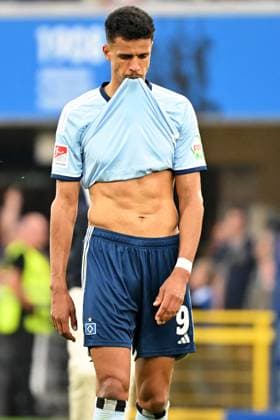 Paderborn, Home Deluxe Arena, 10.05.24, GER, Herren, 2.Bundesliga, Saison 2023-2024, SC Paderborn 07 - Hamburger SV Bild: Robert GLATZEL (Hamburg) Only for editorial use! DFL regulations prohibit any use of photographs as image sequences and or quasi-video. NRW Deutschland