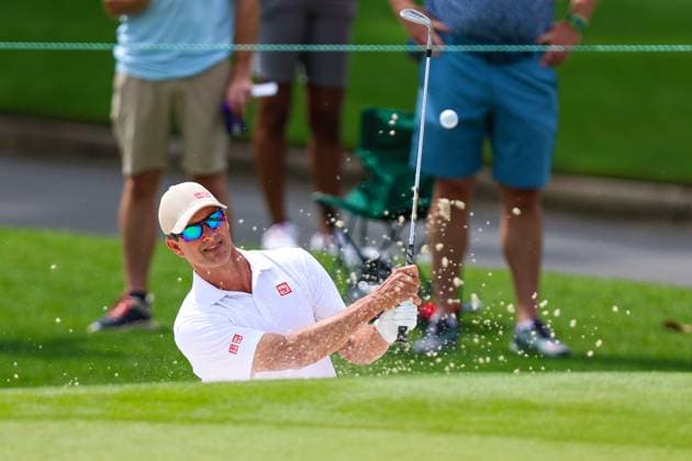 CHARLOTTE, NC - MAY 10: Adam Scott hits the ball out of the bunker on the first hole during the second round of Wells Fargo Championship at Quail Hollow Club on May 10, 2024 in Charlotte, North Carolina. (Photo by David Jensen Icon Sportswire) GOLF: MAY 10 PGA, Golf Herren Wells Fargo Championship EDITORIAL USE ONLY Icon240510003