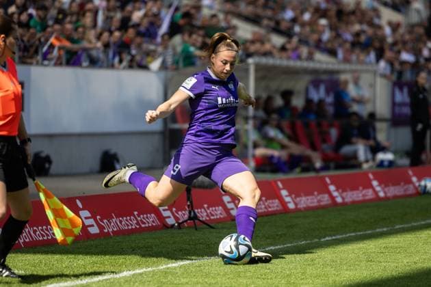 SGS Essen vs. 1. FC Köln; Essen, 11.05.2024 Ramona Maier (SGS Essen, 9) Google Pixel Frauen-Bundesliga 21. Spieltag: SGS Essen vs. 1. FC Köln, Stadion an der Hafenstraße am 11.05.2024. DFB DFL REGULATIONS PROHIBIT ANY USE OF PHOTOGRAPHS AS IMAGE SEQUENCES AND OR QUASI-VIDEO. Copyright: xBEAUTUFULxSports Richterx