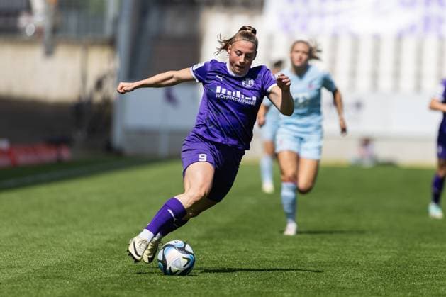 SGS Essen vs. 1. FC Köln; Essen, 11.05.2024 Ramona Maier (SGS Essen, 9) Google Pixel Frauen-Bundesliga 21. Spieltag: SGS Essen vs. 1. FC Köln, Stadion an der Hafenstraße am 11.05.2024. DFB DFL REGULATIONS PROHIBIT ANY USE OF PHOTOGRAPHS AS IMAGE SEQUENCES AND OR QUASI-VIDEO. Copyright: xBEAUTUFULxSports Richterx