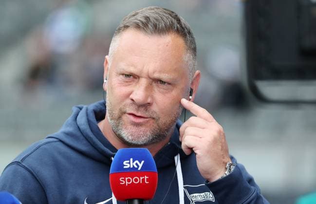 Trainer Pal Dardai im Sky Interview Aktion Oberkörper Sport Fußball Fussball DFL 2.Bundesliga Herren 33.Spieltag Saison 2023 2024 11.05.2024 Hertha BSC Berlin vs. 1.FC Kaiserslautern FCK DFL regulations prohibit any use of photographs as image sequences and or quasi-video
