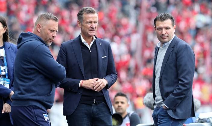 Trainer Pal Dardai, Geschäftsfüher Thomas E. Herrich, Sportdirektor Benjamin Weber Fußball Fussball DFL 2.Bundesliga Herren 33.Spieltag Saison 2023 2024 11.05.2024 Hertha BSC Berlin vs. 1.FC Kaiserslautern FCK DFL regulations prohibit any use of photographs as image sequences and or quasi-video