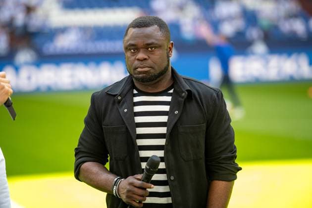 2. Fussball Bundesliga: FC Schalke 04 - FC Hansa Rostock; 11.05.2024 Gerald Asamoah wird beim S04 verabschiedet. Danke Asa; 2. Fussball Bundesliga. FC Schalke 04 - FC Hansa Rostock, 33. Spieltag, am 11.05.2024, Veltins Arena, Gelsenkirchen. DFL REGULATIONS PROHIBIT ANY USE OF PHOTOGRAPHS AS IMAGE SEQUENCES AND OR QUASI-VIDEO.