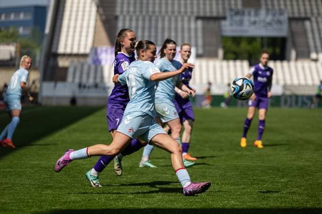 SGS Essen vs. 1. FC Köln; Essen, 11.05.2024 Carlotta Wamser (1. FC Köln, 30) Google Pixel Frauen-Bundesliga 21. Spieltag: SGS Essen vs. 1. FC Köln, Stadion an der Hafenstraße am 11.05.2024. DFB DFL REGULATIONS PROHIBIT ANY USE OF PHOTOGRAPHS AS IMAGE SEQUENCES AND OR QUASI-VIDEO. Copyright: xBEAUTUFULxSports Richterx