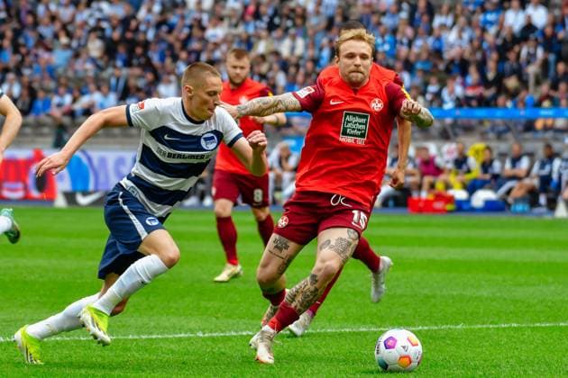 11.05.2024, xlakx, Fussball 2.Bundesliga, Hertha BSC Berlin - 1.FC Kaiserslautern emspor, v.l. Palko Dardai (Hertha BSC 27),Tymoteusz Puchaz (1.FC Kaiserslautern 15),Zweikampf, Duell, Kampf, tackle (DFL DFB REGULATIONS PROHIBIT ANY USE OF PHOTOGRAPHS as IMAGE SEQUENCES and or QUASI-VIDEO) Daniel Lakomski Jan Huebner Berlin