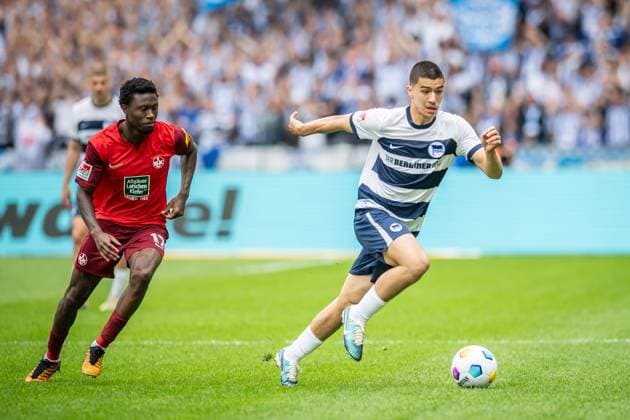 2. Fußball Bundesliga, Hertha BSC vs 1. FC Kaiserslautern; Berlin, 11.05.2024 Ibrahim Maza (Hertha BSC, 30), Aaron Opoku (1. FC Kaiserslautern, 17) 2. Fußball Bundesliga, Hertha BSC vs 1. FC Kaiserslautern, Olympiastadion, Berlin, 11.05.2024 DFL REGULATIONS PROHIBIT ANY USE OF PHOTOGRAPHS AS IMAGE SEQUENCES AND OR QUASI-VIDEO.