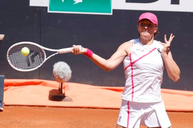 May 11, 2024, Rome, Lazio, Italy: Ida Sviate (POL) is playing during the round of 32 match againstYulia Putintseva (KAZ) on day six of the Internazionali BNL D Italia 2024 at Foro Italico on May 11, 2024 in Rome, Italy. Rome Italy - ZUMAl131 20240511_zsp_l131_014 Copyright: xCiroxDexLucax