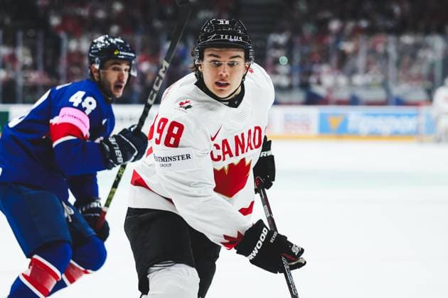 Ice hockey, Eishockey - IIHF WC 2024 PRAGUE,CZECH REPUBLIC,11.MAY.24 - ICE HOCKEY - IIHF Ice Hockey World Championship, WM, Weltmeisterschaft 2024, group stage, Great Britain vs Canada. Image shows Connor Bedard (CAN).  GEPAxpictures xDanielxGoetzhaber