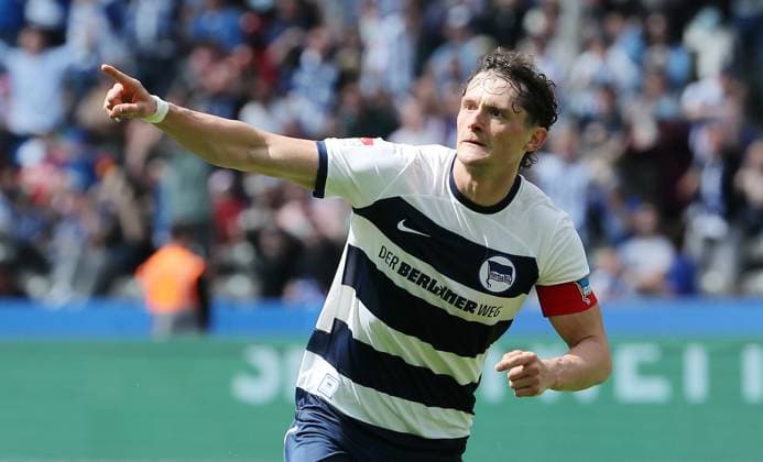 Fabian Reese jubelt nach 3:1 Freude Emotion Jubel Fußball Fussball DFL 2.Bundesliga Herren 33.Spieltag Saison 2023 2024 11.05.2024 Hertha BSC Berlin vs. 1.FC Kaiserslautern FCK DFL regulations prohibit any use of photographs as image sequences and or quasi-video