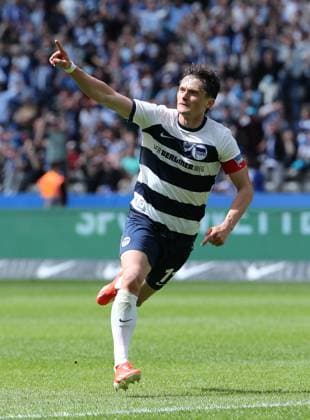 Fabian Reese jubelt nach 3:1 Freude Emotion Jubel Fußball Fussball DFL 2.Bundesliga Herren 33.Spieltag Saison 2023 2024 11.05.2024 Hertha BSC Berlin vs. 1.FC Kaiserslautern FCK DFL regulations prohibit any use of photographs as image sequences and or quasi-video