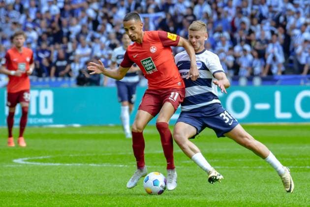 11.05.2024, xlakx, Fussball 2.Bundesliga, Hertha BSC Berlin - 1.FC Kaiserslautern emspor, v.l. Kenny Prince Redondo (1.FC Kaiserslautern 11),Marton Dardai (Hertha BSC 31),Zweikampf, Duell, Kampf, tackle (DFL DFB REGULATIONS PROHIBIT ANY USE OF PHOTOGRAPHS as IMAGE SEQUENCES and or QUASI-VIDEO) Daniel Lakomski Jan Huebner Berlin