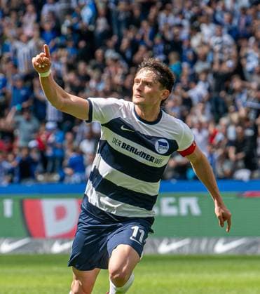 Sport Bilder des Tages Fussball, Herren, Saison 2023 2024, 2. Bundesliga (33. Spieltag), Hertha BSC - 1. FC Kaiserslautern, Fabian Reese (Hertha BSC), Jubel nach Tor zum 3:1, 11.05. 2024,