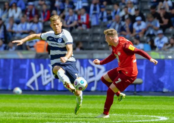 11.05.2024, xlakx, Fussball 2.Bundesliga, Hertha BSC Berlin - 1.FC Kaiserslautern emspor, v.l. Florian Niederlechner (Hertha BSC 7),Marlon Ritter (1.FC Kaiserslautern 7),Zweikampf, Duell, Kampf, tackle (DFL DFB REGULATIONS PROHIBIT ANY USE OF PHOTOGRAPHS as IMAGE SEQUENCES and or QUASI-VIDEO) Daniel Lakomski Jan Huebner Berlin