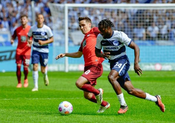 11.05.2024, xlakx, Fussball 2.Bundesliga, Hertha BSC Berlin - 1.FC Kaiserslautern emspor, v.l. Philipp Klement (1.FC Kaiserslautern 10),Deyovaisio Zeefuik (Hertha BSC 34),Zweikampf, Duell, Kampf, tackle (DFL DFB REGULATIONS PROHIBIT ANY USE OF PHOTOGRAPHS as IMAGE SEQUENCES and or QUASI-VIDEO) Daniel Lakomski Jan Huebner Berlin