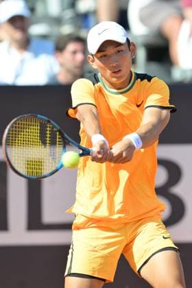 Juncheng Shang (CHN)Stefano Napolitano (ITA) during her match against Stefano Napolitano (ITA) at the Italian Open tennis tournament in Rome, Thursday, May 11, 2024.(Alfredo Falcone LaPresse)  Copyright: xAlfredoxFalcone LaPressex