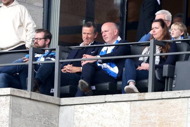DEU, DFL, 2. FBL, Hertha BSC vs. 1.FC Kaiserslautern, 11.05.2024, Berliner Olympiastadion, Berlin, DEU, DFL, 2. FBL, Hertha BSC vs. 1.FC Kaiserslautern, im Bild Fabian Drescher (Hertha BSC,Vize-Praesident), Thomas Herrich (Hertha Geschaeftsleitung), BvB Kai Wegner, Bernstein Witwe DFL - regulations prohibit any use of Photographs as image sequences and or quasi-video Foto: Juergen Engler nordphoto GmbH